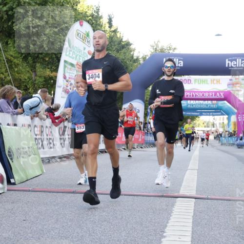 06.09.2026 - CURREX Alsterlauf Yannick Fuchs http://msf.ph/oto/10139498 06.09.2026 09:46:02 Ziel 2122, 2731, 2828, 3404, 3623, 4721, 5537, 5846, 6256, 6391, 8158 meine-sportfotos.de