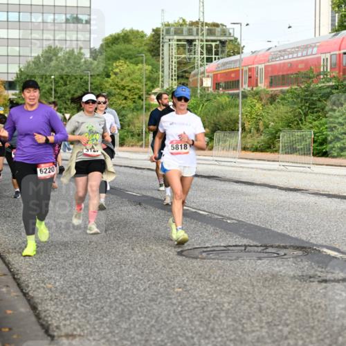 06.09.2026 - CURREX Alsterlauf Dr. Thomas Lammeyer http://msf.ph/oto/10139532 06.09.2026 10:06:36 Laufen 4167, 6220, 312, 5818 meine-sportfotos.de