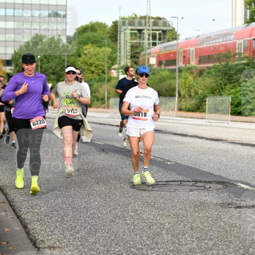 06.09.2026 - CURREX Alsterlauf Dr. Thomas Lammeyer http://msf.ph/oto/10139534 06.09.2026 10:06:36 Laufen 6220, 818 meine-sportfotos.de