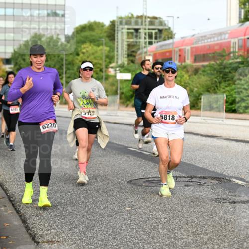 06.09.2026 - CURREX Alsterlauf Dr. Thomas Lammeyer http://msf.ph/oto/10139541 06.09.2026 10:06:37 Laufen 6165, 6220, 371, 5818 meine-sportfotos.de