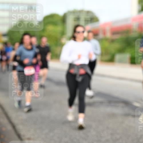 06.09.2026 - CURREX Alsterlauf Dr. Thomas Lammeyer http://msf.ph/oto/10139570 06.09.2026 10:06:40 Laufen  meine-sportfotos.de