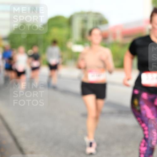 06.09.2026 - CURREX Alsterlauf Dr. Thomas Lammeyer http://msf.ph/oto/10139603 06.09.2026 10:06:43 Laufen 3322 meine-sportfotos.de