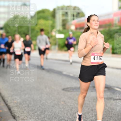 06.09.2026 - CURREX Alsterlauf Dr. Thomas Lammeyer http://msf.ph/oto/10139607 06.09.2026 10:06:43 Laufen 4167 meine-sportfotos.de