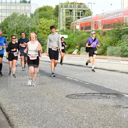 06.09.2026 - CURREX Alsterlauf Dr. Thomas Lammeyer http://msf.ph/oto/10139613 06.09.2026 10:06:45 Laufen 5555, 2734, 829, 3995, 351, 4694, 807 meine-sportfotos.de