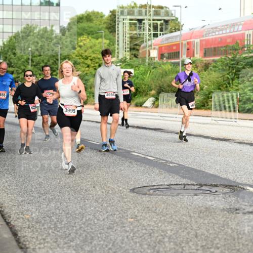 06.09.2026 - CURREX Alsterlauf Dr. Thomas Lammeyer http://msf.ph/oto/10139614 06.09.2026 10:06:45 Laufen 5555, 258, 829, 73, 3995, 6351, 4694, 807 meine-sportfotos.de