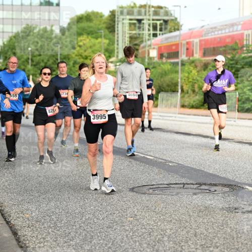 06.09.2026 - CURREX Alsterlauf Dr. Thomas Lammeyer http://msf.ph/oto/10139626 06.09.2026 10:06:46 Laufen 555, 2589, 829, 734, 3995, 4694, 807 meine-sportfotos.de