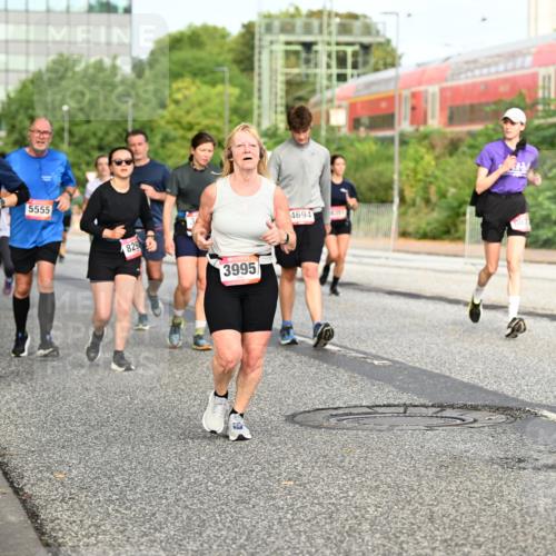 06.09.2026 - CURREX Alsterlauf Dr. Thomas Lammeyer http://msf.ph/oto/10139628 06.09.2026 10:06:46 Laufen 2589, 5555, 829, 3995, 4694, 4363, 807 meine-sportfotos.de