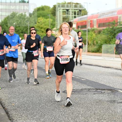 06.09.2026 - CURREX Alsterlauf Dr. Thomas Lammeyer http://msf.ph/oto/10139635 06.09.2026 10:06:47 Laufen 555, 2589, 829, 3077, 807, 3995 meine-sportfotos.de