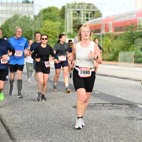 06.09.2026 - CURREX Alsterlauf Dr. Thomas Lammeyer http://msf.ph/oto/10139638 06.09.2026 10:06:47 Laufen 2301, 5555, 829, 3077, 3995, 807 meine-sportfotos.de