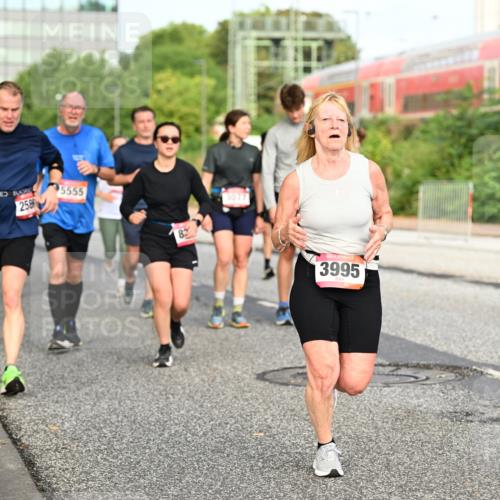 06.09.2026 - CURREX Alsterlauf Dr. Thomas Lammeyer http://msf.ph/oto/10139641 06.09.2026 10:06:47 Laufen 44, 5555, 258, 83, 3077, 3995 meine-sportfotos.de