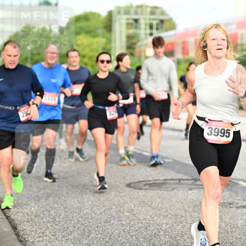 06.09.2026 - CURREX Alsterlauf Dr. Thomas Lammeyer http://msf.ph/oto/10139647 06.09.2026 10:06:48 Laufen 5555, 250, 3995 meine-sportfotos.de