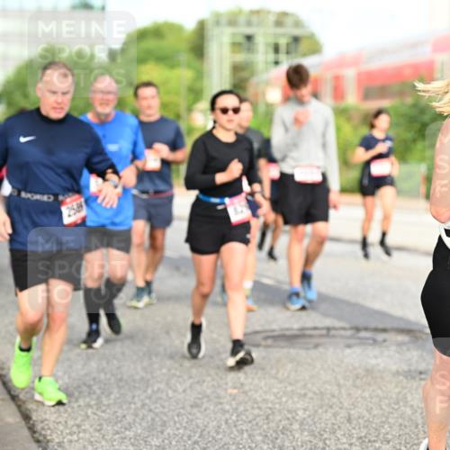 06.09.2026 - CURREX Alsterlauf Dr. Thomas Lammeyer http://msf.ph/oto/10139651 06.09.2026 10:06:48 Laufen 2589, 3995 meine-sportfotos.de