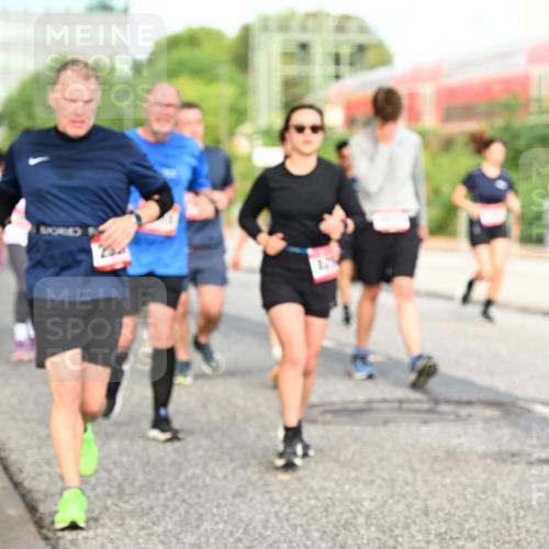 06.09.2026 - CURREX Alsterlauf Dr. Thomas Lammeyer http://msf.ph/oto/10139654 06.09.2026 10:06:48 Laufen  meine-sportfotos.de