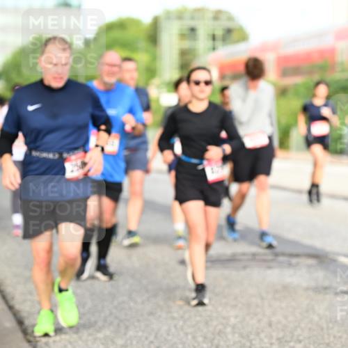 06.09.2026 - CURREX Alsterlauf Dr. Thomas Lammeyer http://msf.ph/oto/10139656 06.09.2026 10:06:49 Laufen  meine-sportfotos.de
