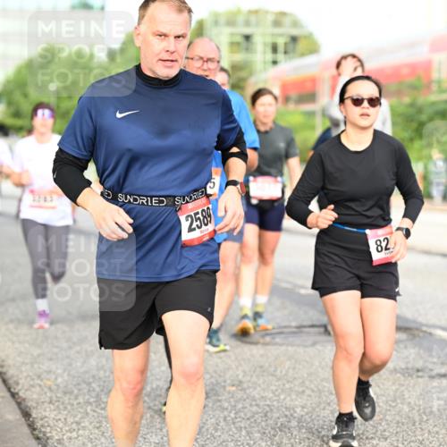 06.09.2026 - CURREX Alsterlauf Dr. Thomas Lammeyer http://msf.ph/oto/10139664 06.09.2026 10:06:49 Laufen 2203, 2589, 820 meine-sportfotos.de