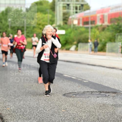 06.09.2026 - CURREX Alsterlauf Dr. Thomas Lammeyer http://msf.ph/oto/10139763 06.09.2026 10:06:59 Laufen 648 meine-sportfotos.de