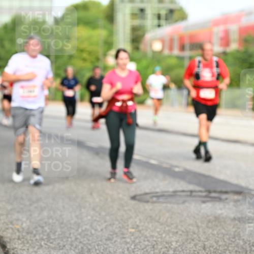 06.09.2026 - CURREX Alsterlauf Dr. Thomas Lammeyer http://msf.ph/oto/10139791 06.09.2026 10:07:02 Laufen  meine-sportfotos.de