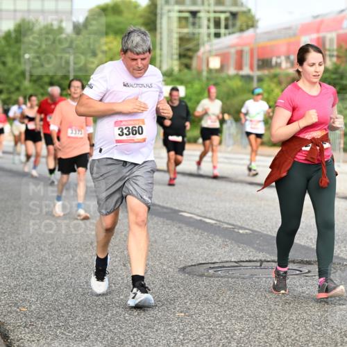 06.09.2026 - CURREX Alsterlauf Dr. Thomas Lammeyer http://msf.ph/oto/10139805 06.09.2026 10:07:03 Laufen 3373, 3360, 2226 meine-sportfotos.de