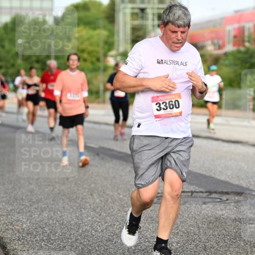 06.09.2026 - CURREX Alsterlauf Dr. Thomas Lammeyer http://msf.ph/oto/10139812 06.09.2026 10:07:04 Laufen 3360 meine-sportfotos.de