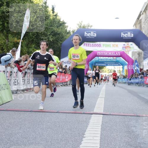 06.09.2026 - CURREX Alsterlauf Yannick Fuchs http://msf.ph/oto/10139814 06.09.2026 09:46:10 Ziel 2122, 4970, 5537, 5846, 5906, 6014, 6256, 6406, 8158, 8210, 8266 meine-sportfotos.de