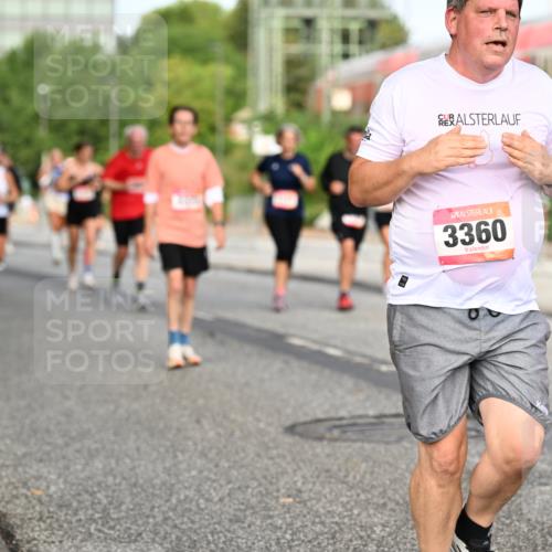 06.09.2026 - CURREX Alsterlauf Dr. Thomas Lammeyer http://msf.ph/oto/10139817 06.09.2026 10:07:04 Laufen 3360 meine-sportfotos.de