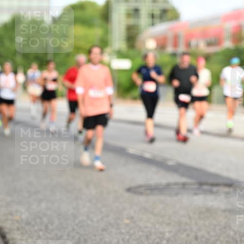 06.09.2026 - CURREX Alsterlauf Dr. Thomas Lammeyer http://msf.ph/oto/10139826 06.09.2026 10:07:05 Laufen  meine-sportfotos.de
