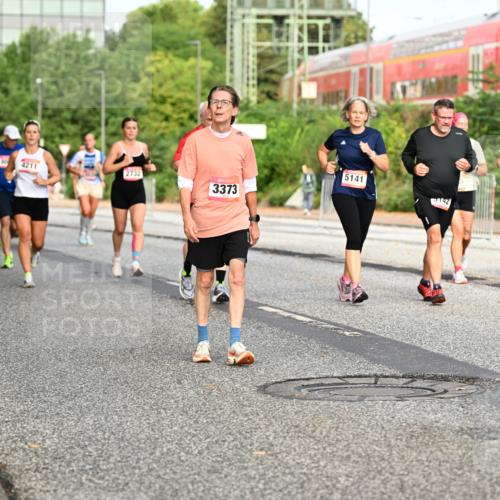 06.09.2026 - CURREX Alsterlauf Dr. Thomas Lammeyer http://msf.ph/oto/10139830 06.09.2026 10:07:06 Laufen 3988, 3840, 4211, 2732, 3373, 5141, 142, 3687 meine-sportfotos.de
