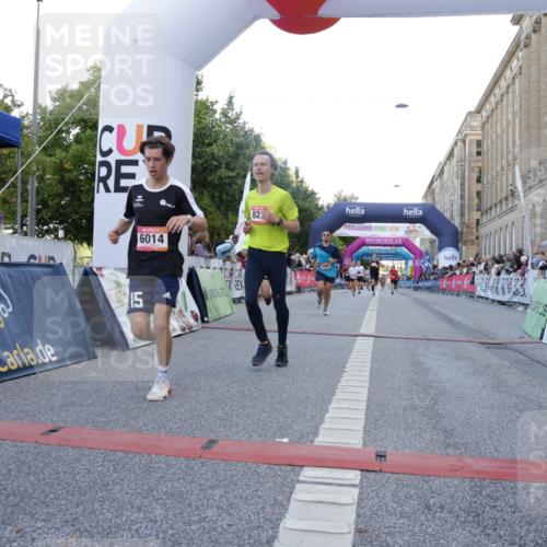 06.09.2026 - CURREX Alsterlauf Yannick Fuchs http://msf.ph/oto/10139855 06.09.2026 09:46:11 Ziel 2122, 4970, 5846, 5906, 6014, 6406, 8158, 8210, 8266 meine-sportfotos.de