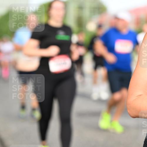 06.09.2026 - CURREX Alsterlauf Dr. Thomas Lammeyer http://msf.ph/oto/10139893 06.09.2026 10:07:12 Laufen 3 meine-sportfotos.de