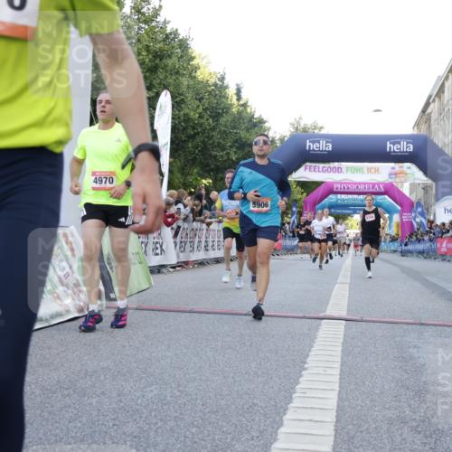 06.09.2026 - CURREX Alsterlauf Yannick Fuchs http://msf.ph/oto/10139896 06.09.2026 09:46:12 Ziel 2122, 2703, 4970, 5846, 5906, 6014, 6406, 8158, 8210, 8266 meine-sportfotos.de