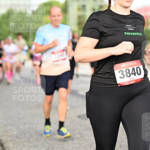 06.09.2026 - CURREX Alsterlauf Dr. Thomas Lammeyer http://msf.ph/oto/10139900 06.09.2026 10:07:13 Laufen 3840, 800 meine-sportfotos.de