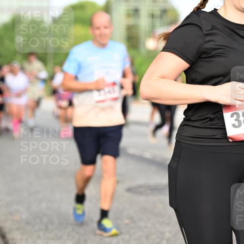06.09.2026 - CURREX Alsterlauf Dr. Thomas Lammeyer http://msf.ph/oto/10139901 06.09.2026 10:07:13 Laufen 3840 meine-sportfotos.de