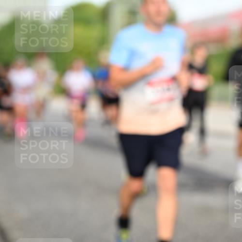 06.09.2026 - CURREX Alsterlauf Dr. Thomas Lammeyer http://msf.ph/oto/10139909 06.09.2026 10:07:14 Laufen  meine-sportfotos.de