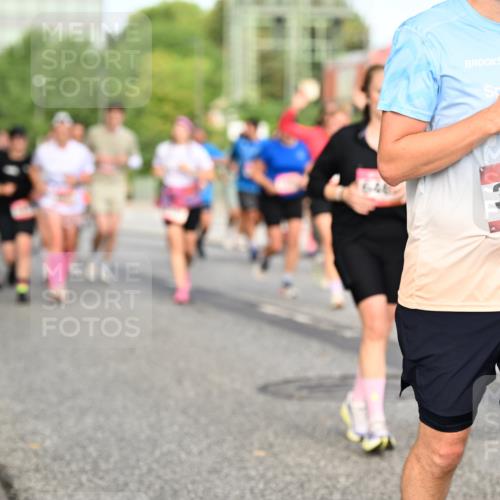 06.09.2026 - CURREX Alsterlauf Dr. Thomas Lammeyer http://msf.ph/oto/10139917 06.09.2026 10:07:15 Laufen 646, 3345 meine-sportfotos.de