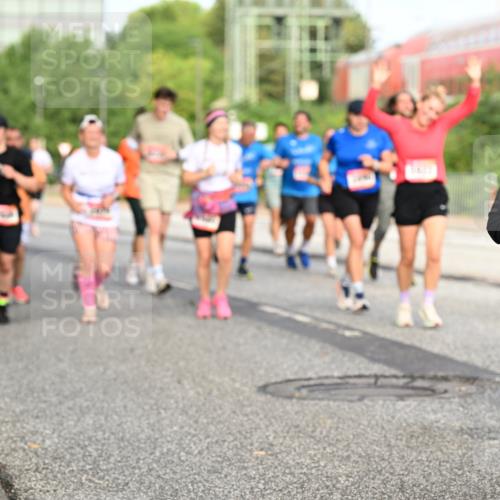 06.09.2026 - CURREX Alsterlauf Dr. Thomas Lammeyer http://msf.ph/oto/10139929 06.09.2026 10:07:16 Laufen 6465 meine-sportfotos.de
