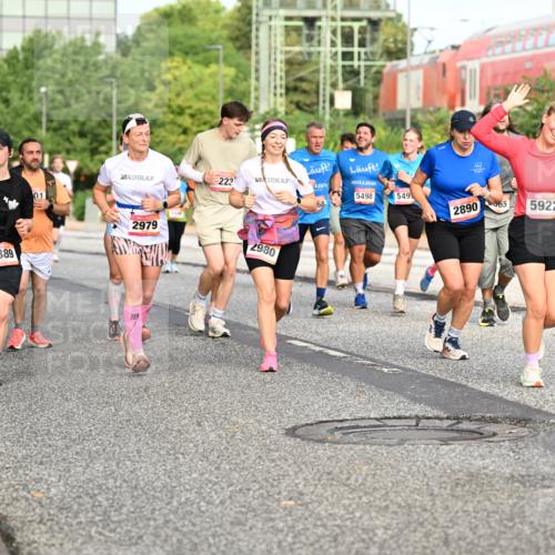 06.09.2026 - CURREX Alsterlauf Dr. Thomas Lammeyer http://msf.ph/oto/10139933 06.09.2026 10:07:16 Laufen 223, 01, 270, 5498, 549, 68, 2890, 65, 5922, 235, 2889, 2979, 2980 meine-sportfotos.de