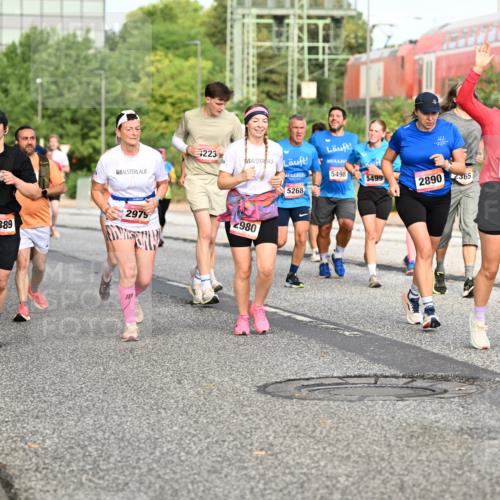 06.09.2026 - CURREX Alsterlauf Dr. Thomas Lammeyer http://msf.ph/oto/10139934 06.09.2026 10:07:16 Laufen 223, 5498, 5499, 5268, 2701, 235, 2975, 2889, 2980, 2890, 65, 5922 meine-sportfotos.de