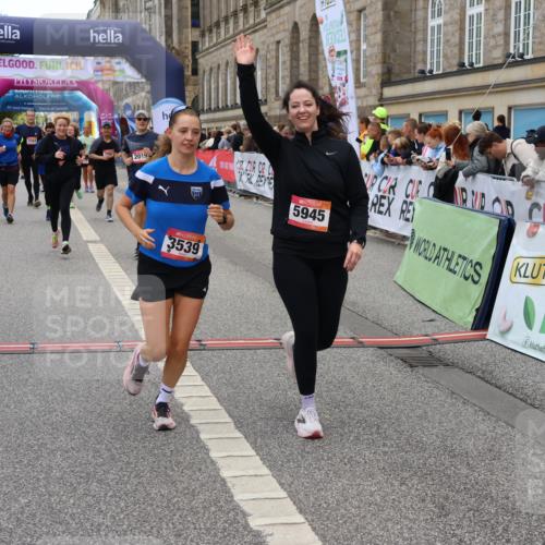 06.09.2026 - CURREX Alsterlauf Strokosch-Dieckow http://msf.ph/oto/10139936 06.09.2026 10:16:12 Ziel 2019, 2098, 2614, 2810, 2881, 2884, 3311, 3539, 3867, 4043, 4056, 4069, 4264, 4455, 5425, 5559, 5564, 5825, 5945 meine-sportfotos.de
