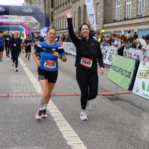 06.09.2026 - CURREX Alsterlauf Strokosch-Dieckow http://msf.ph/oto/10139943 06.09.2026 10:16:12 Ziel 2019, 2098, 2614, 2810, 2881, 2884, 3311, 3539, 3867, 4043, 4056, 4069, 4264, 4455, 5425, 5559, 5564, 5825, 5945 meine-sportfotos.de