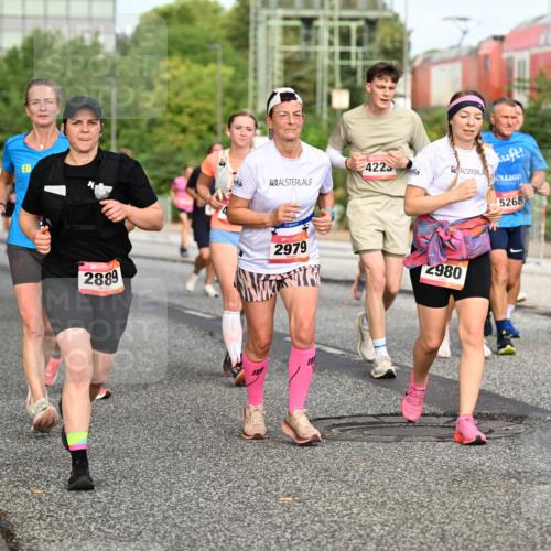 06.09.2026 - CURREX Alsterlauf Dr. Thomas Lammeyer http://msf.ph/oto/10139950 06.09.2026 10:07:18 Laufen 2889, 4225, 2979, 2980, 5268, 5499 meine-sportfotos.de