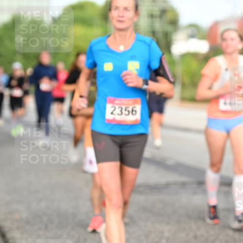 06.09.2026 - CURREX Alsterlauf Dr. Thomas Lammeyer http://msf.ph/oto/10139974 06.09.2026 10:07:20 Laufen 2356 meine-sportfotos.de