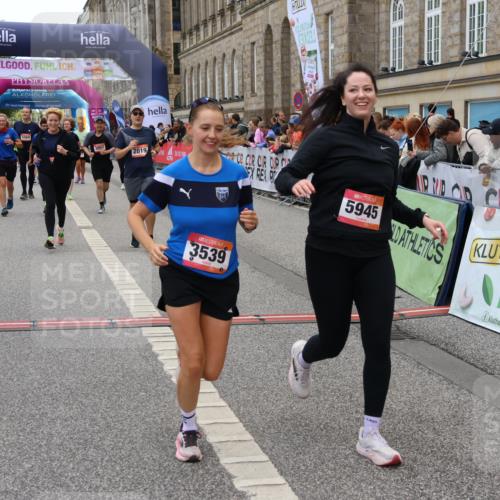 06.09.2026 - CURREX Alsterlauf Strokosch-Dieckow http://msf.ph/oto/10139975 06.09.2026 10:16:12 Ziel 2019, 2098, 2614, 2810, 2881, 2884, 3311, 3539, 3867, 4043, 4056, 4069, 4264, 4455, 5425, 5559, 5564, 5825, 5945 meine-sportfotos.de