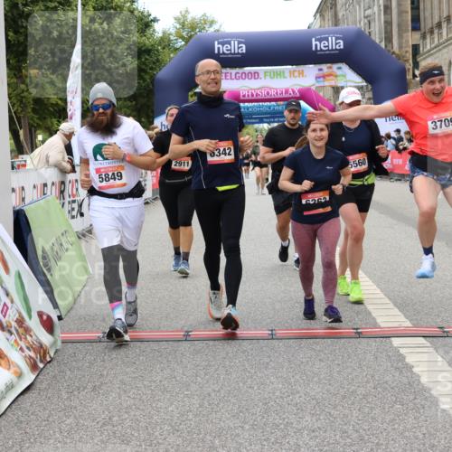 06.09.2026 - CURREX Alsterlauf Strokosch-Dieckow http://msf.ph/oto/10140015 06.09.2026 10:17:33 Ziel 2462, 2597, 2598, 2911, 2985, 3117, 3444, 3709, 5118, 5560, 5635, 5820, 5849, 6068, 6081, 6342, 6363, 8109 meine-sportfotos.de