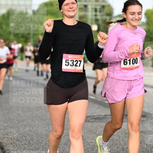06.09.2026 - CURREX Alsterlauf Dr. Thomas Lammeyer http://msf.ph/oto/10140044 06.09.2026 10:07:28 Laufen 5327, 6100 meine-sportfotos.de