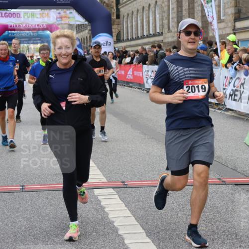 06.09.2026 - CURREX Alsterlauf Strokosch-Dieckow http://msf.ph/oto/10140047 06.09.2026 10:16:15 Ziel 2019, 2098, 2614, 2810, 2881, 2884, 3189, 3539, 3867, 4056, 4069, 4396, 4455, 5425, 5559, 5564, 5787, 5825, 5945 meine-sportfotos.de