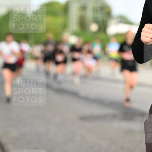 06.09.2026 - CURREX Alsterlauf Dr. Thomas Lammeyer http://msf.ph/oto/10140054 06.09.2026 10:07:30 Laufen 53 meine-sportfotos.de