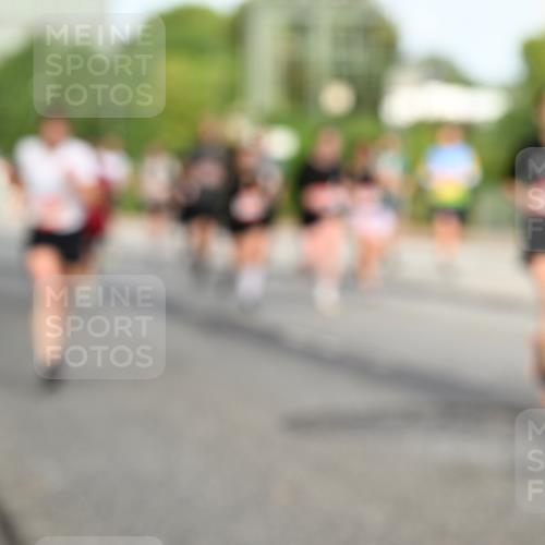 06.09.2026 - CURREX Alsterlauf Dr. Thomas Lammeyer http://msf.ph/oto/10140062 06.09.2026 10:07:30 Laufen  meine-sportfotos.de