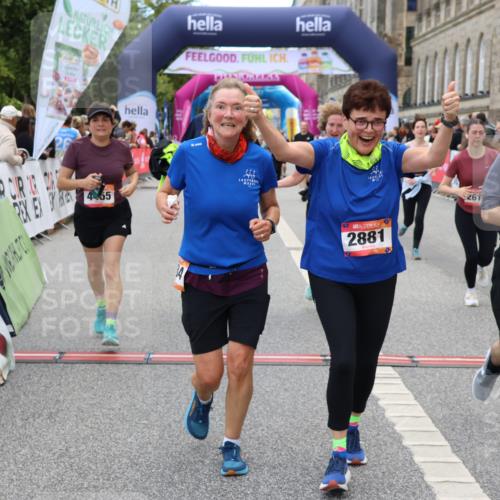 06.09.2026 - CURREX Alsterlauf Strokosch-Dieckow http://msf.ph/oto/10140078 06.09.2026 10:16:17 Ziel 2019, 2614, 2881, 2884, 3189, 3539, 3867, 4396, 4455, 5425, 5559, 5564, 5787, 5945 meine-sportfotos.de