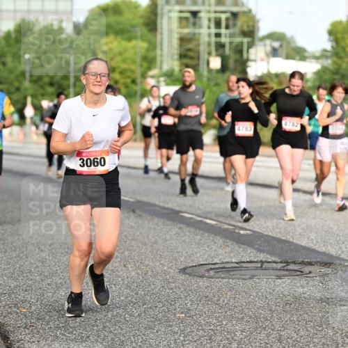 06.09.2026 - CURREX Alsterlauf Dr. Thomas Lammeyer http://msf.ph/oto/10140079 06.09.2026 10:07:32 Laufen 6, 467, 3060, 4783, 4782 meine-sportfotos.de