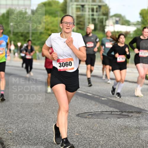 06.09.2026 - CURREX Alsterlauf Dr. Thomas Lammeyer http://msf.ph/oto/10140085 06.09.2026 10:07:32 Laufen 3060, 4783, 4782 meine-sportfotos.de
